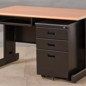 HU桌系列-HU202職員桌(木紋/黑色)   